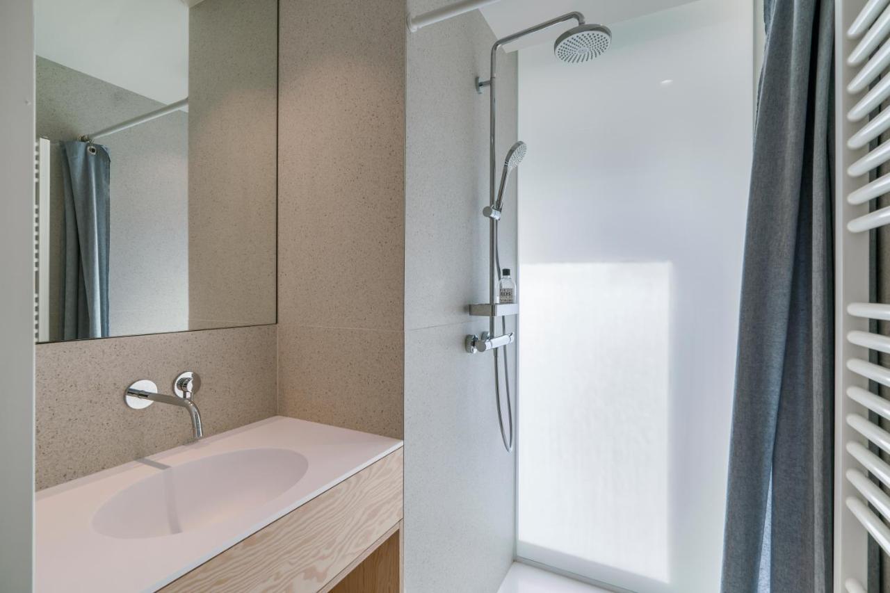 Appartement De Zwemmer - Practical, Optimized App With Garage *